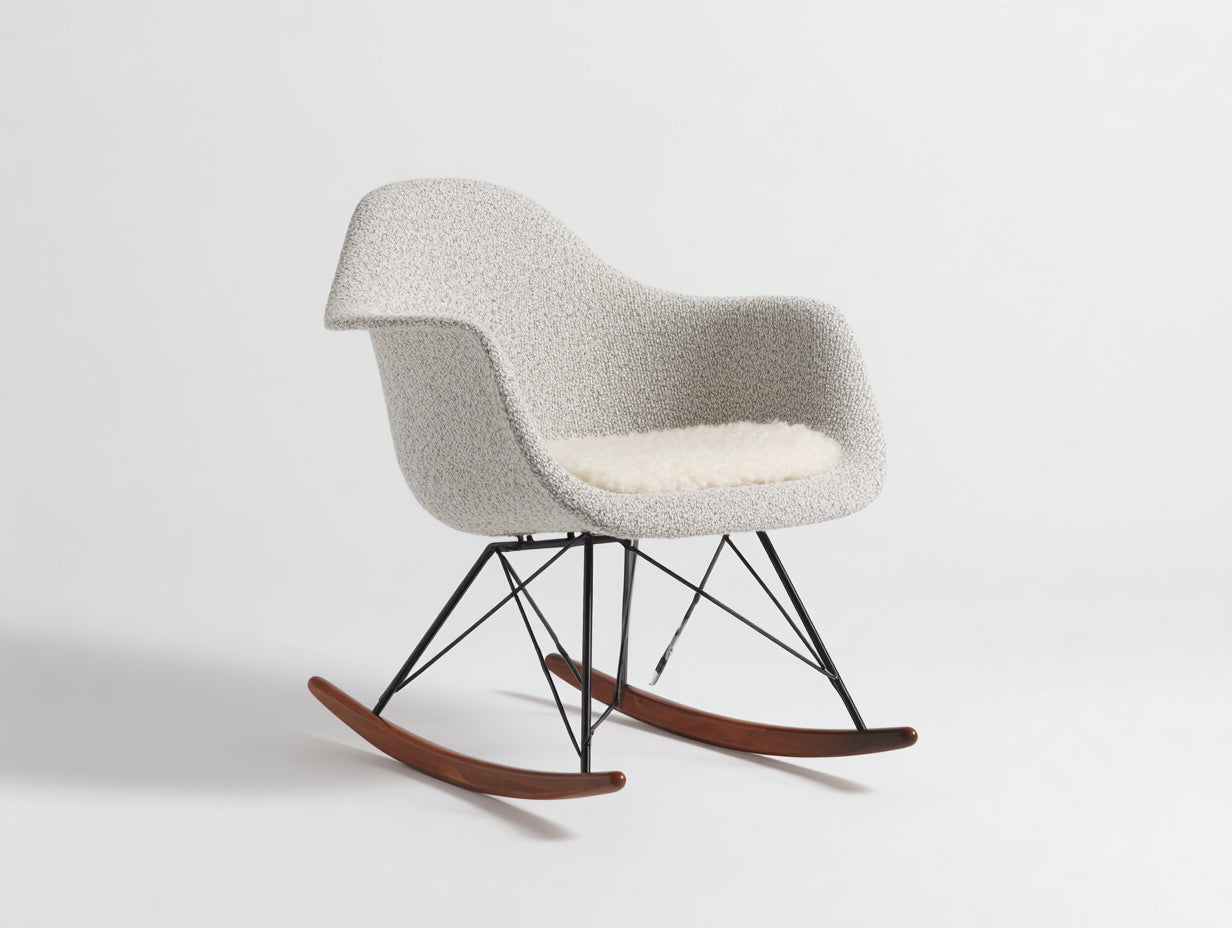 Fauteuil à bascule en tissu texturé 70 x 78 x 82 cm - Gris clair et bois foncé - Structure métallique pour salon